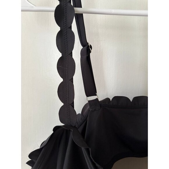 Women’s size 1x-large black scalloped bikini top - Picture 3 of 6